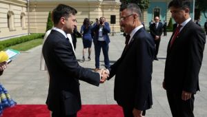 Cumhurbaşkanı Yardımcısı Oktay, Zelenskiy'in yemin törenine katıldı