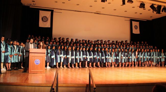 EGELİ TURİZMCİLERİN MEZUNİYET COŞKUSU