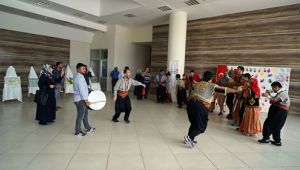 ENGELSİZ YILSONU SERGİSİ AÇILDI