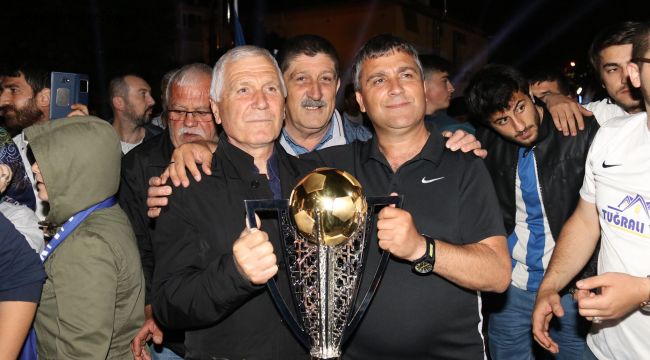 Ergene Velimeşe spor Şampiyonluğunu Taraftarları İle Kutladı