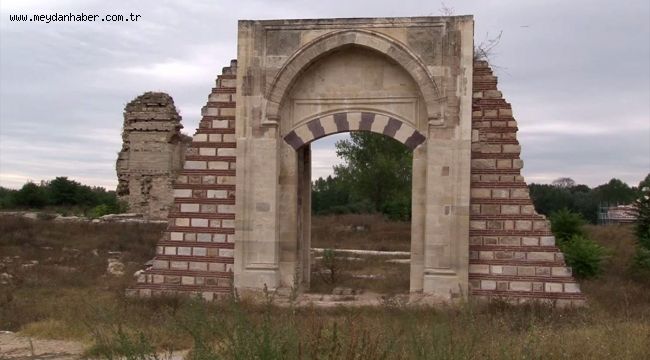 Fatih'in fethe çıktığı sarayın çevresi ören yeri olarak açılacak