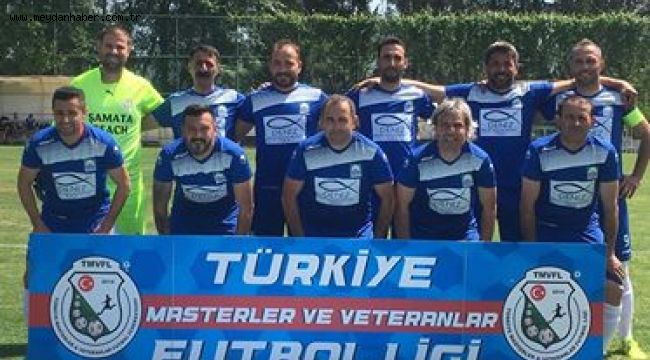 FOÇA BELEDİYESPOR MASTERLERİ, TMVFL TÜRKİYE ŞAMPİYONASINDA YARI FİNALE YÜKSELDİ