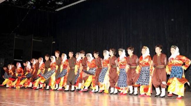 -HOY-TUR RENKLERİYLE BÜYÜLEDİ