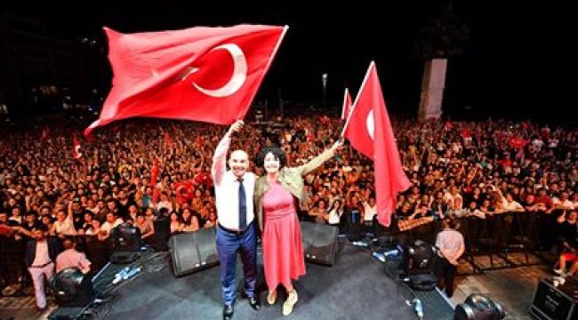 "İyi ki İzmirliyiz"