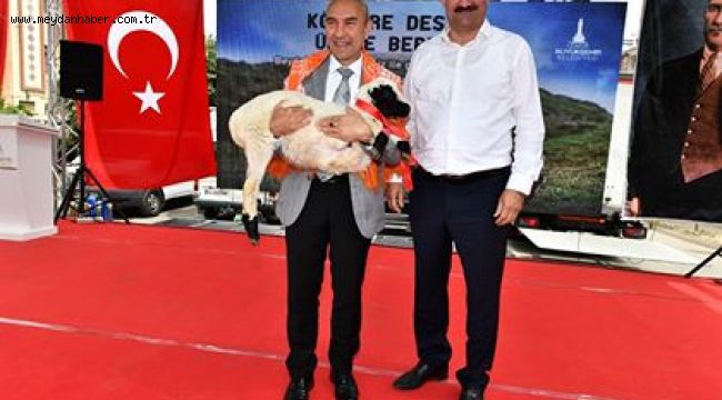 İzmir Büyükşehir Belediyesi'nin yaptığı küçükbaş hayvan hibesi 10 bini aştı 