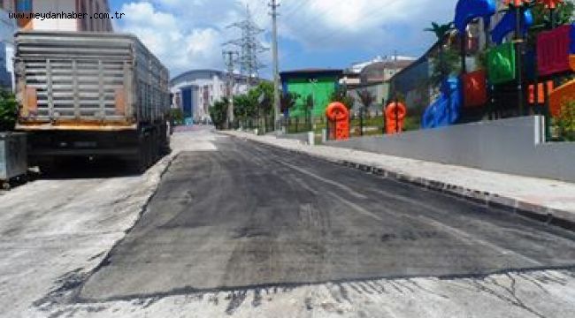 İZMİT'TE BOZUK YOLLAR TAMİR EDİLİYOR