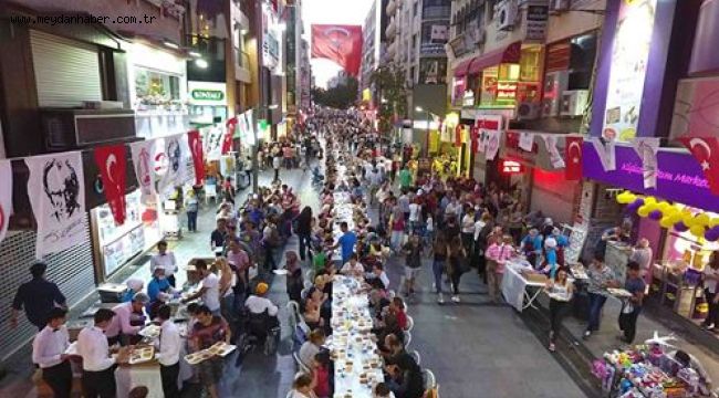 Karşıyaka Çarşı'da dev iftar buluşması 