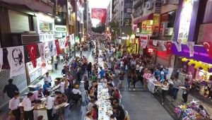 Karşıyaka Çarşı'da dev iftar buluşması 