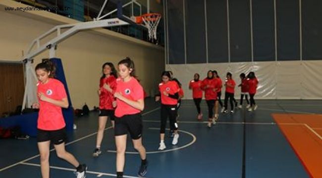 KARTAL BELEDİYESİ'NDEN GELECEĞİN SPOR EĞİTMENLERİNE BÜYÜK DESTEK