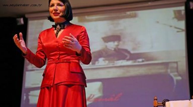 "Kemâl" İzmirlileri büyüledi