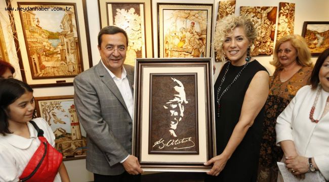 Konaklı kadınların emekleri sergilendi Beste'den Batur'a özel istek