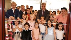 Minik ressamların sergisi çok beğenildi