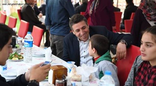 MUŞ BELEDİYESİ'NDEN 'DÜNYA YETİMLER GÜNÜ' İFTARI