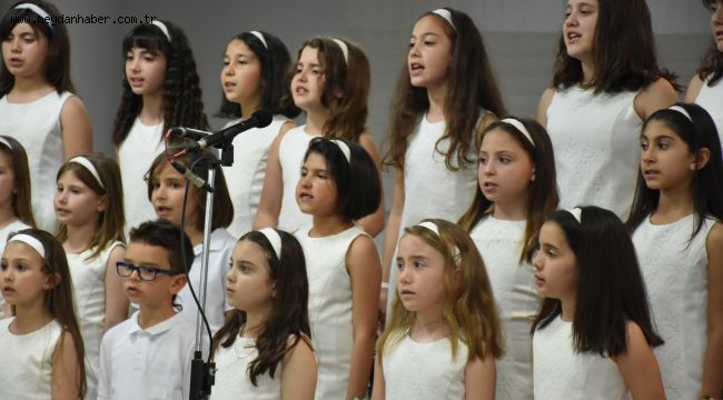 Narlıdere'de sahne çocukların!