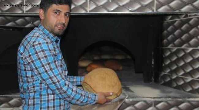 Öğretmenlik okudu, şimdi köyünde harç ekmeği yapıyor