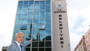 Saruhanlı Belediye Binasına "T.C" İbaresi Eklendi