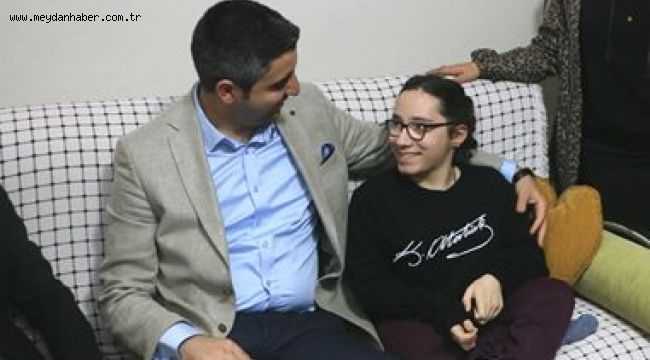 SPİNA BİFİDA HASTASI GENÇ KIZIN YAŞAM SEVİNCİNE BAŞKAN GÖKHAN YÜKSEL ORTAK OLDU