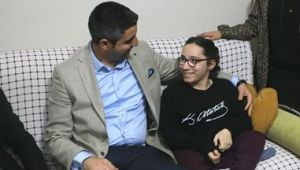 SPİNA BİFİDA HASTASI GENÇ KIZIN YAŞAM SEVİNCİNE BAŞKAN GÖKHAN YÜKSEL ORTAK OLDU