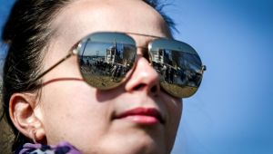 Uzmanlar sahte güneş gözlüklerine karşı uyarıyor
