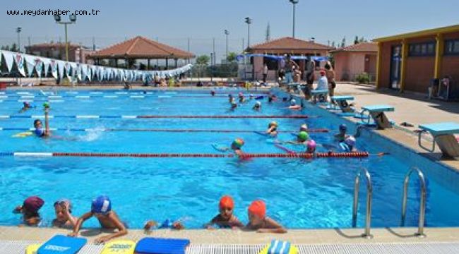 Yaz tatilini Denizli'de sportif kurslarla değerlendirmek isteyenler için ücretsiz yaz spor okulları başlıyor. 22 ayrı branşta kursların olacağı yaz okulları kayıtları 10 Haziran'da başlayacak.