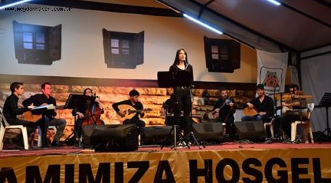 Yeniçeri ve Kılıç Kalkan ekibi gösterileri büyüledi