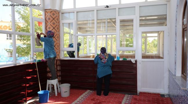 YUNUSEMRE'DEN İBADETHANELERDE RAMAZAN HAZIRLIĞI  