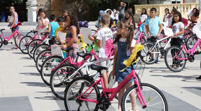 Başarılı öğrencilere 143 adet bisiklet dağıtıldı