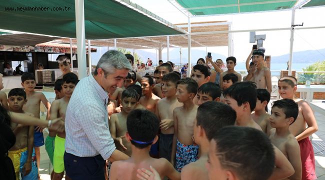 BAŞKAN OKTAY, URFALI ÖĞRENCİLERLE BİR ARAYA GELDİ