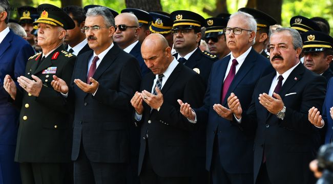 Başkan Soyer, 15 Temmuz şehitlerini anma törenine katıldı