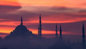 Bu gece tüm camilerden sela sesleri yükselecek