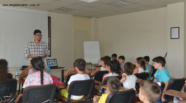 Çiğli'de Robotik Kodlama Eğitimleri Başladı