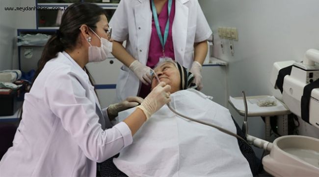 Diş kliniğini hastaların ayağına götürüyorlar