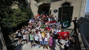 Dünya'nın İngilizce'sini Konak'ta öğreniyorlar 