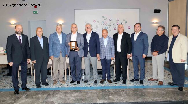 İzmirli başkanlardan Ünlütürk'e vefa