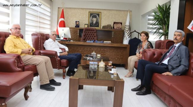 Milletvekili Çelik ve Süryani Federasyonu üyeleri, Eşbaşkanları ziyaret etti