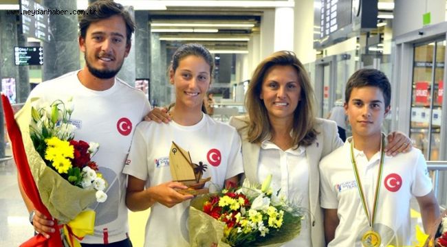 Optimist Milli Takımı'na coşkulu karşılama