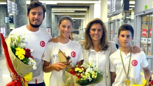 Optimist Milli Takımı'na coşkulu karşılama