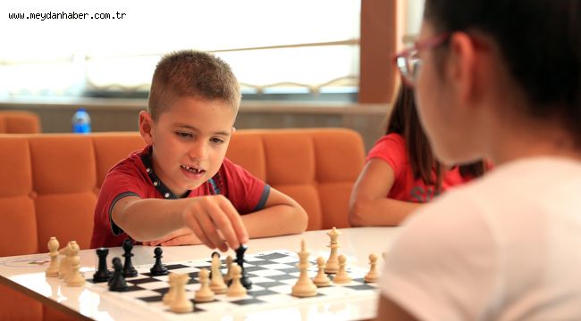 PAMUKKALE BELEDİYESİ SATRANÇ KURSLARI BAŞLADI