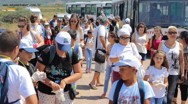 PATERİÇA'DA 7'DEN 70'E HERKES, ÇEVRE TEMİZLİĞİ YAPTI