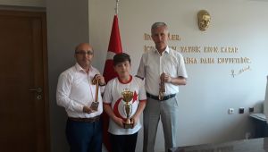 Şampiyon Karateci Müdüre Konuk Oldu