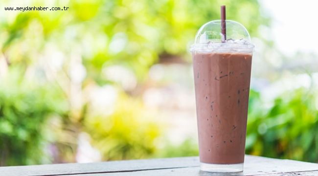 Şekerli içecekler kanser riskini artırıyor