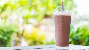 Şekerli içecekler kanser riskini artırıyor