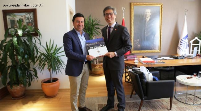 SİNGAPUR BÜYÜKELÇİSİ'NDEN BAŞKAN ARAS'A ZİYARET