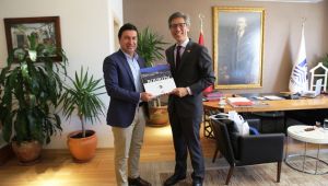 SİNGAPUR BÜYÜKELÇİSİ'NDEN BAŞKAN ARAS'A ZİYARET