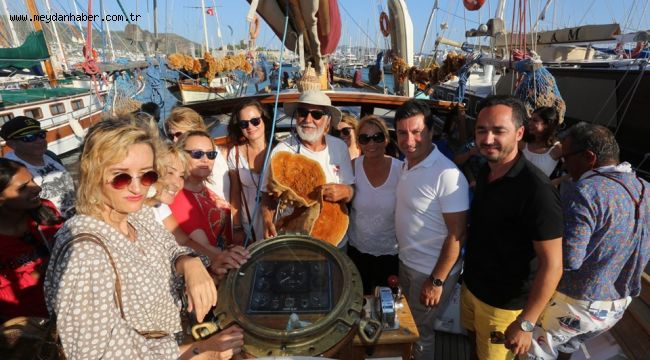 SON SÜNGERCİYE BODRUM'DA COŞKULU KARŞILAMA