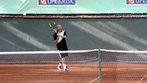 Tenis Federasyonu Başkanı Durmuş'tan Küçük Kulüp'e Tam Not