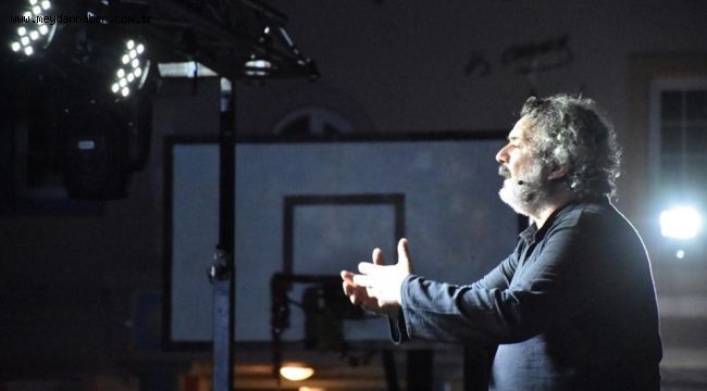 Tiyatro Bademli'de Hayat Buldu