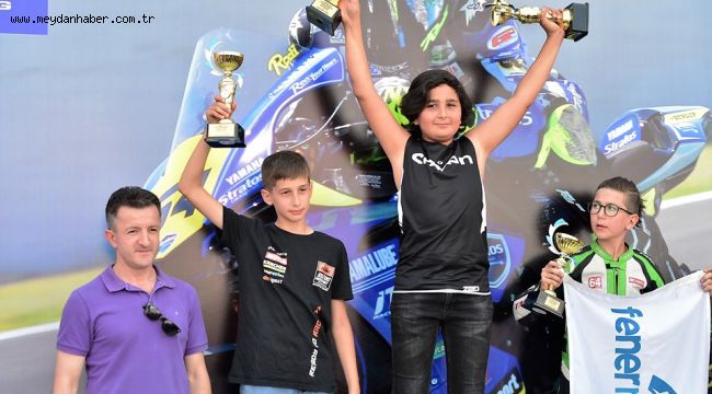 TÜRKİYE SÜPERMOTO ŞAMPİYONASI'NIN İLK İKİ AYAĞI UŞAK TAMAMLANDI