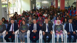 Bakan Yardımcısı Gençlik Kampını Ziyaret Etti