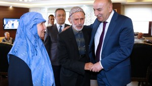 ​BAŞKAN ALTINOK, HALK GÜNÜNDE VATANDAŞLARI DİNLEDİ